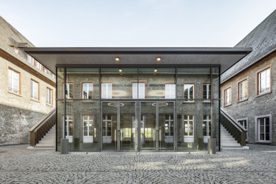 Bild von Hörsaal- und Veranstaltungsgebäude Oestrich-Winkel